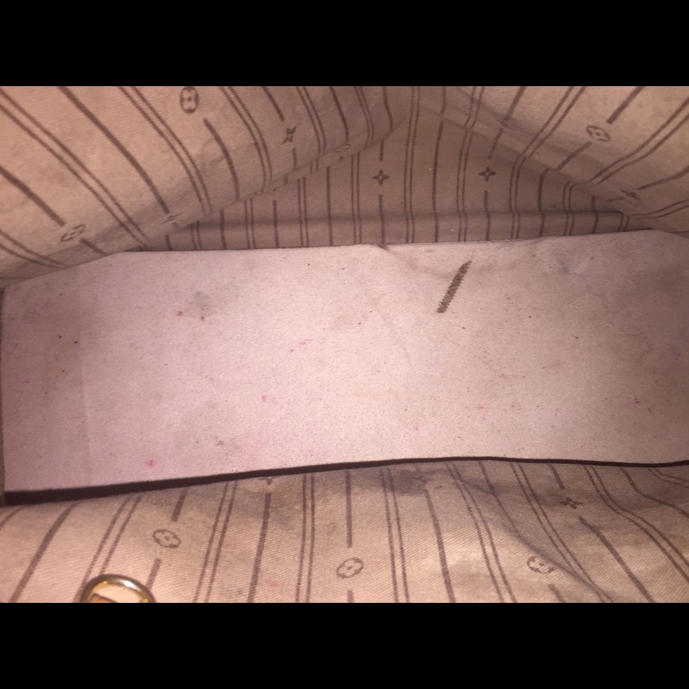 Authentic Louis Vuitton Purse - Picture 4 of 8